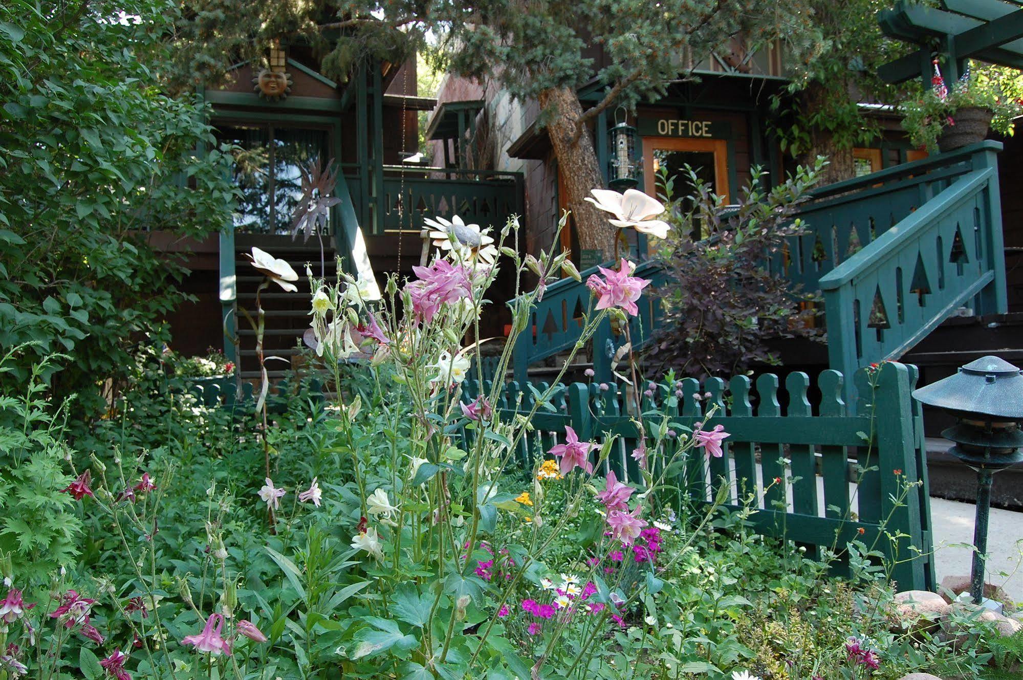 Highland Haven Creekside Inn 에버그린 외부 사진